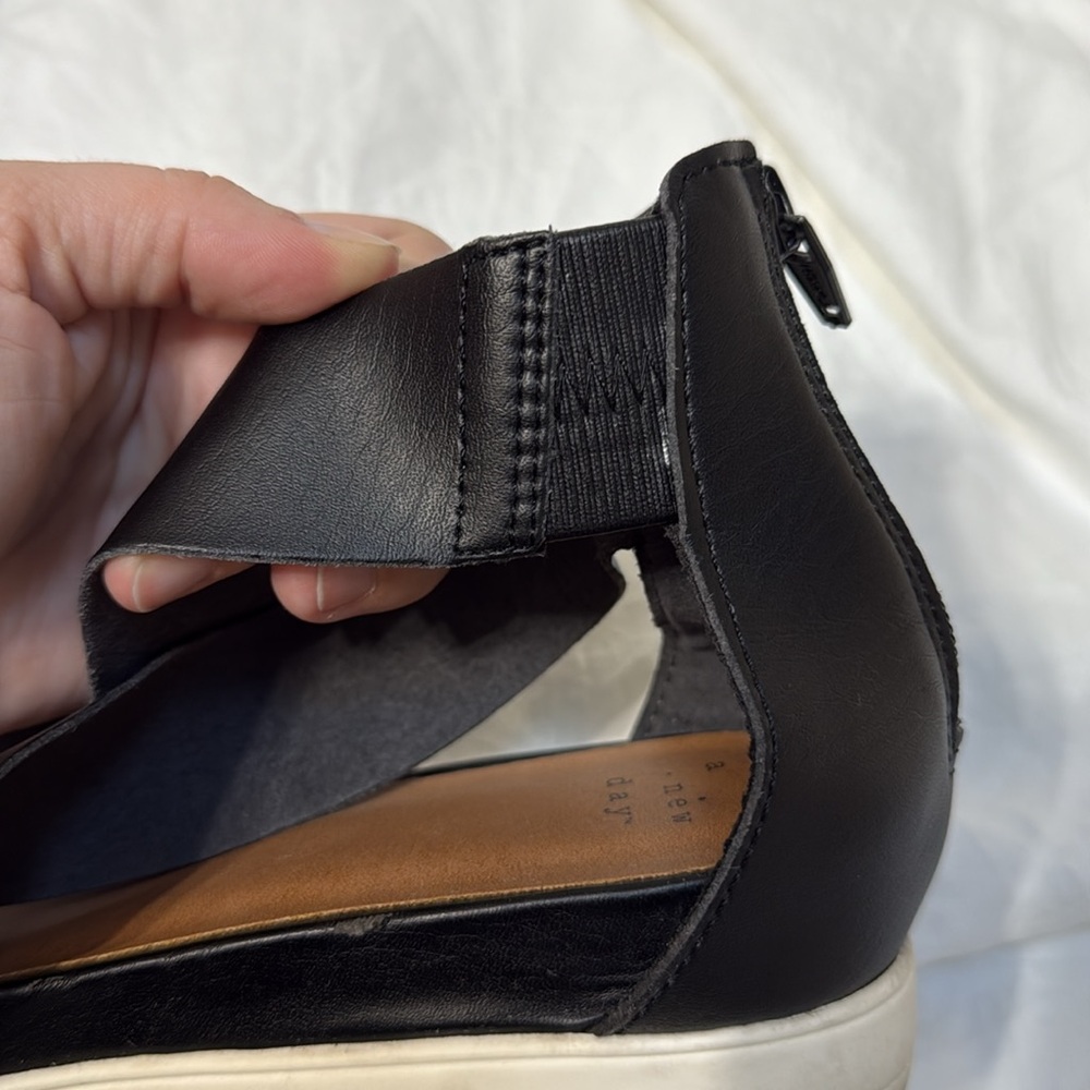 Women's A New Day Black Low Platform Strappy Zip-Up Sandals. Size 7. - Picture 10 of 11